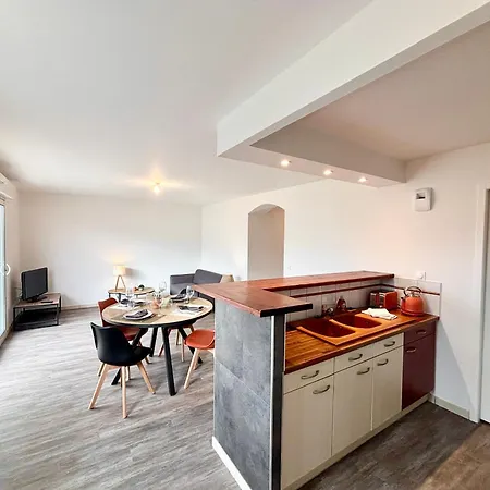 Le Rayonnant - Royan, Wifi & Balcon ロワイヤン